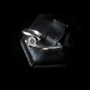 Anello solitario