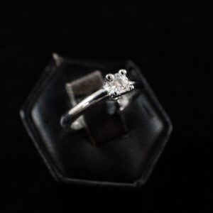 Anello solitario
