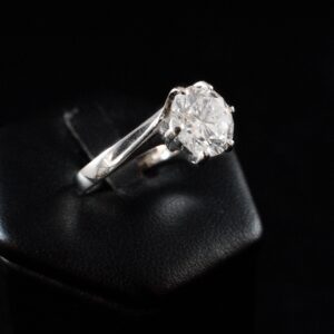 Anello solitario