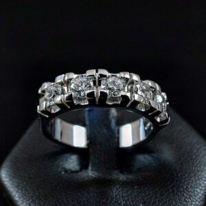 Anello 5 diamanti